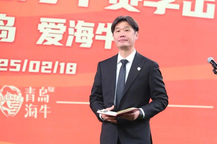  多名媒體人士點(diǎn)評海牛：引援老中青都有，就看李霄鵬的捏合能力了
