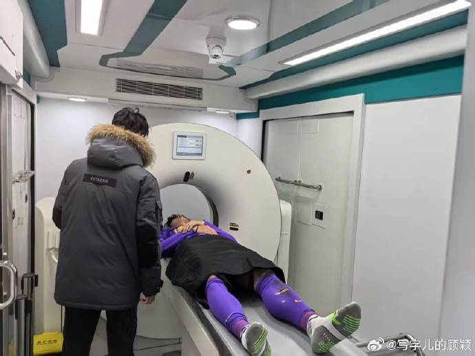  記者：謝維軍初步檢查無大礙，后續(xù)兩天還要注意觀察