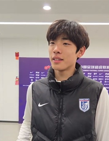 國青歸來上演中超首秀，朱鵬宇：感覺很好，場上大哥們很支持我