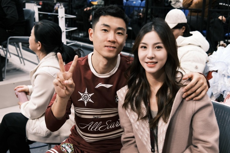  很搭！高詩巖妻子曬多張美照：打卡全明星 吉林下次見