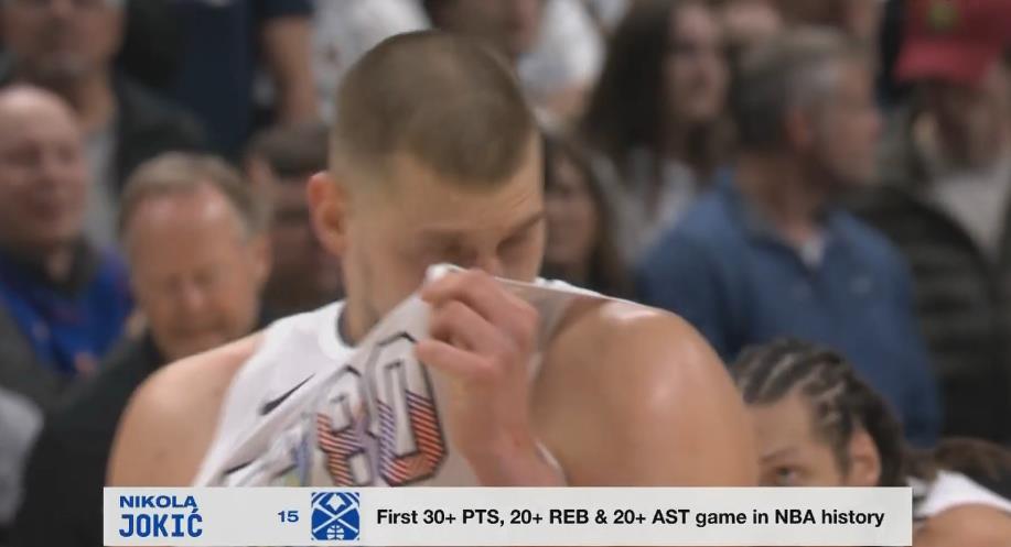  你貸款？轉播方字幕：約基奇30+20+20！NBA歷史首人！