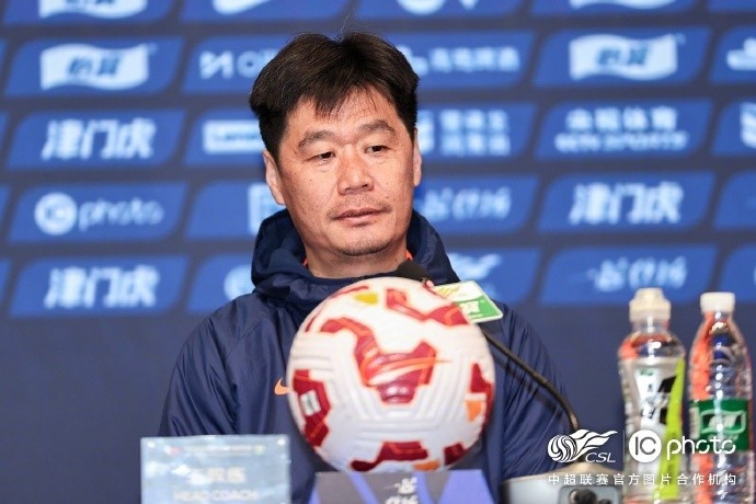  李霄鵬：希望明天比賽能打出一些新的東西，取得一個好的結(jié)果