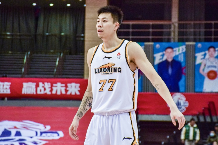  還得再調整！張鎮(zhèn)麟復出8中1拿到2分8助出現(xiàn)6失誤 正負值-34最低