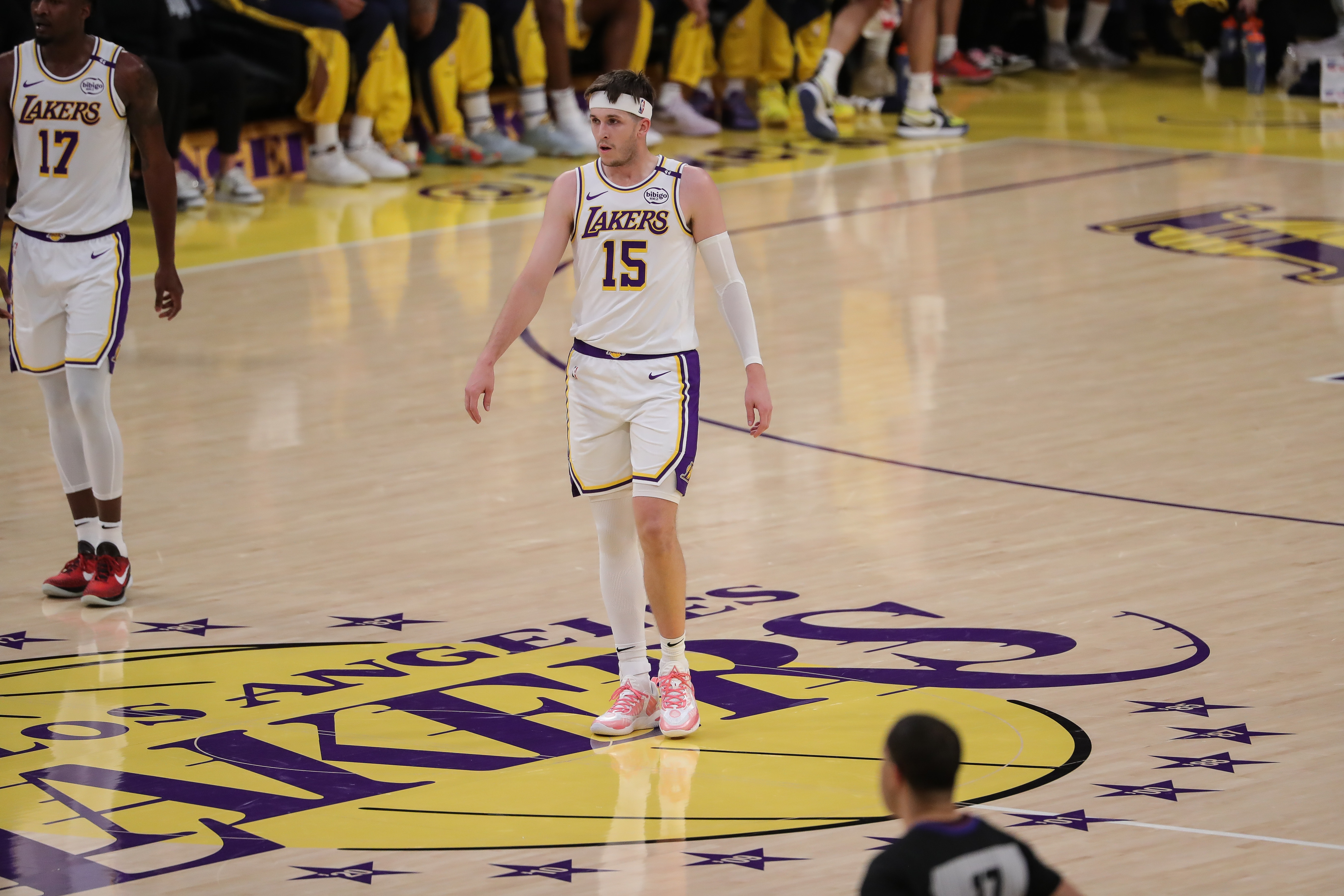  昨天驅(qū)逐憋著火呢！里夫斯21中9砍下32分7助 罰球13中12